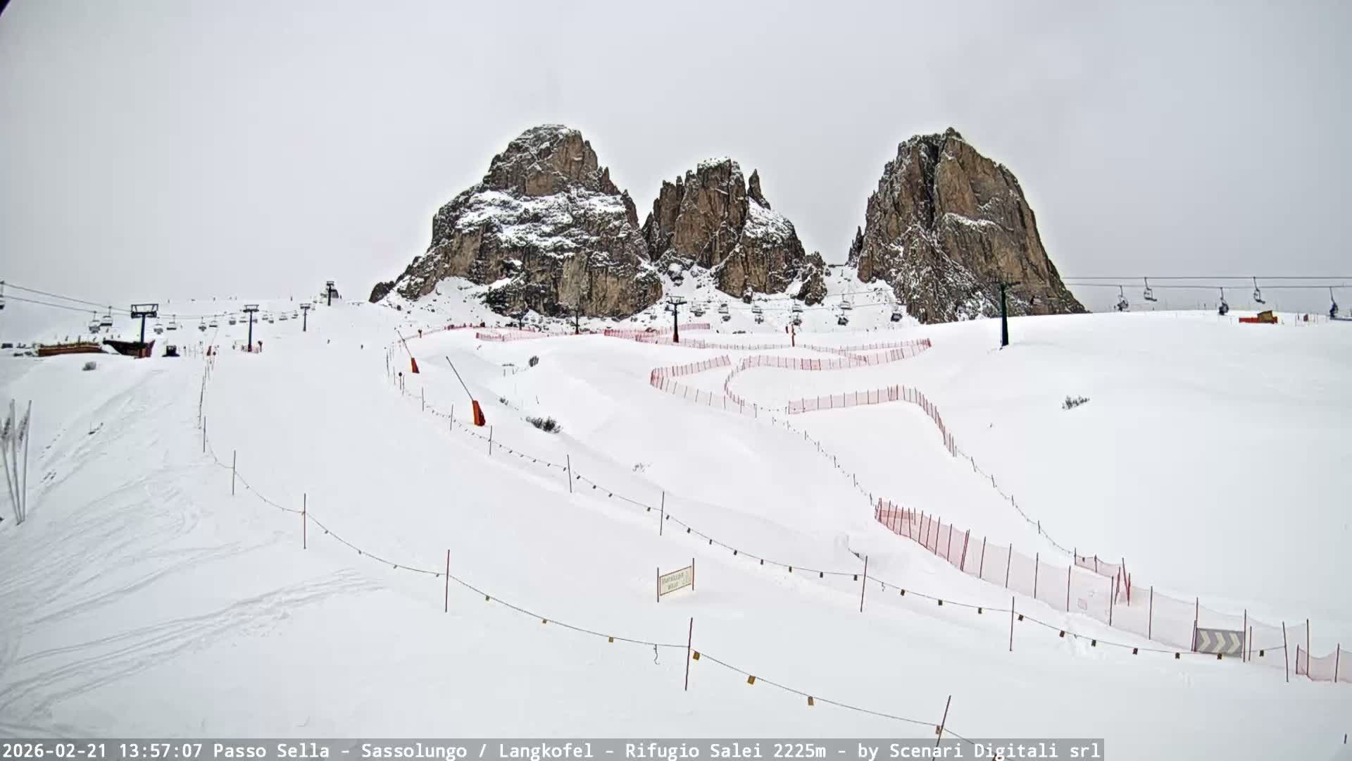 Sassolungo , Langkofel - Passo Sella Ski Slopes Dolomites Live Cam  - Bolzano, Trentino-South Tyrol, Italy