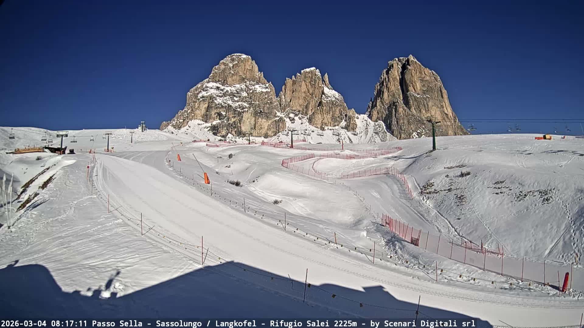 Sassolungo , Langkofel - Passo Sella Ski Slopes Dolomites Live Cam  - Bolzano, Trentino-South Tyrol, Italy