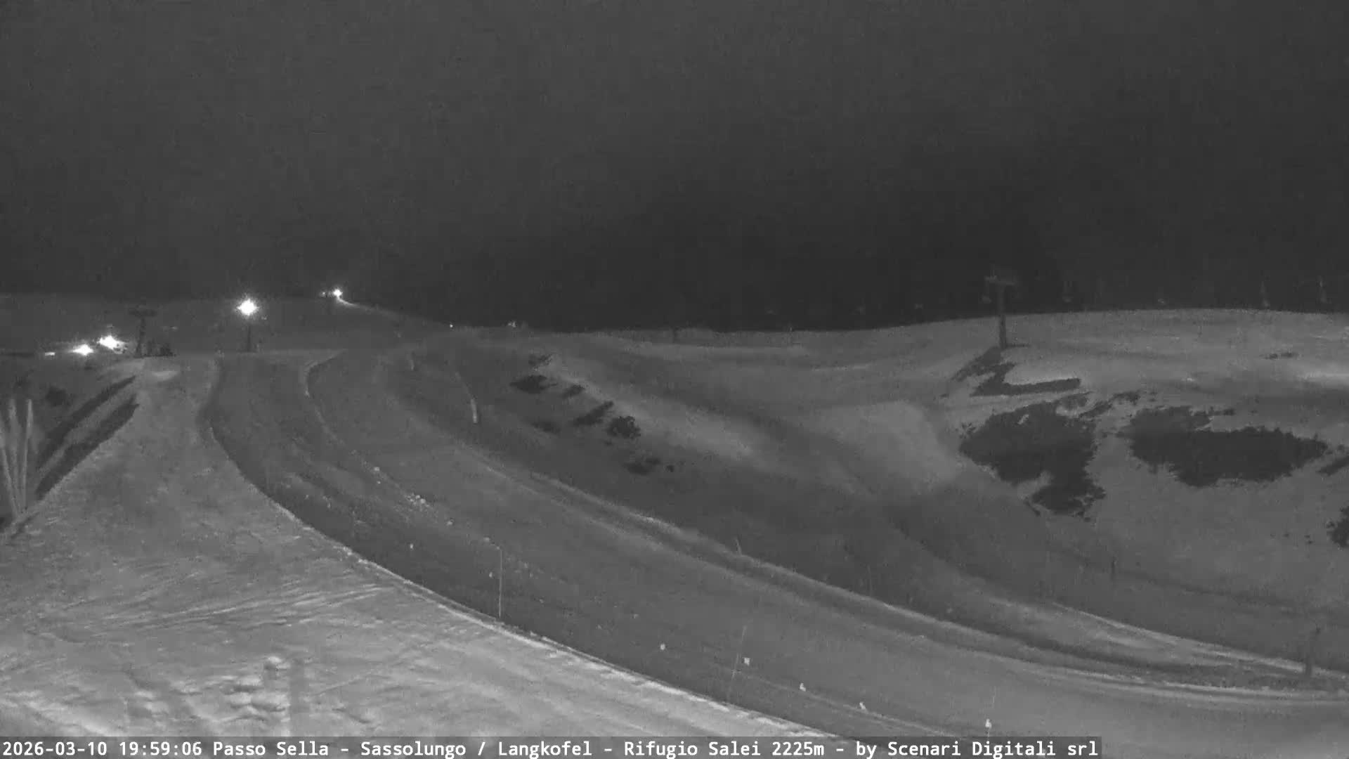 Sassolungo , Langkofel - Passo Sella Ski Slopes Dolomites Live Cam  - Bolzano, Trentino-South Tyrol, Italy