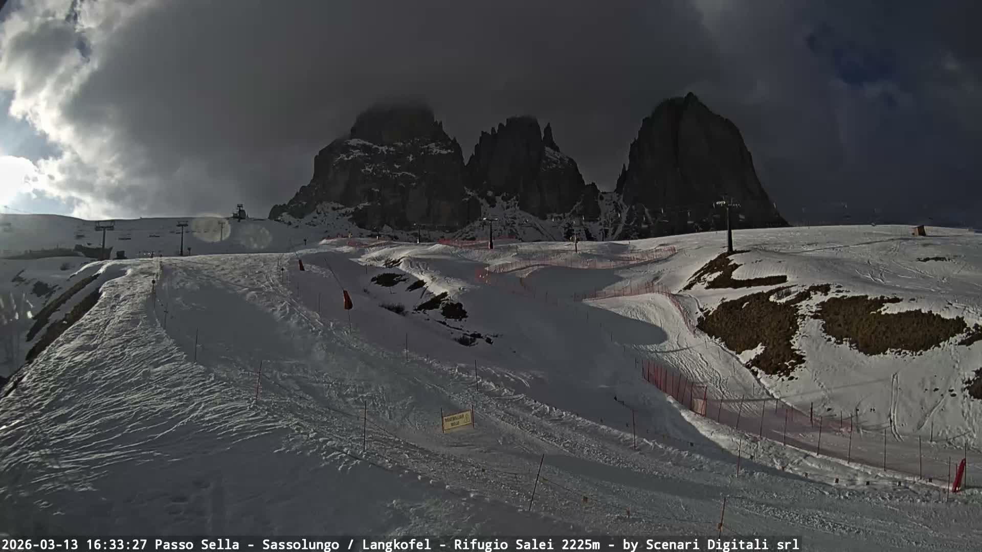Sassolungo , Langkofel - Passo Sella Ski Slopes Dolomites Live Cam  - Bolzano, Trentino-South Tyrol, Italy