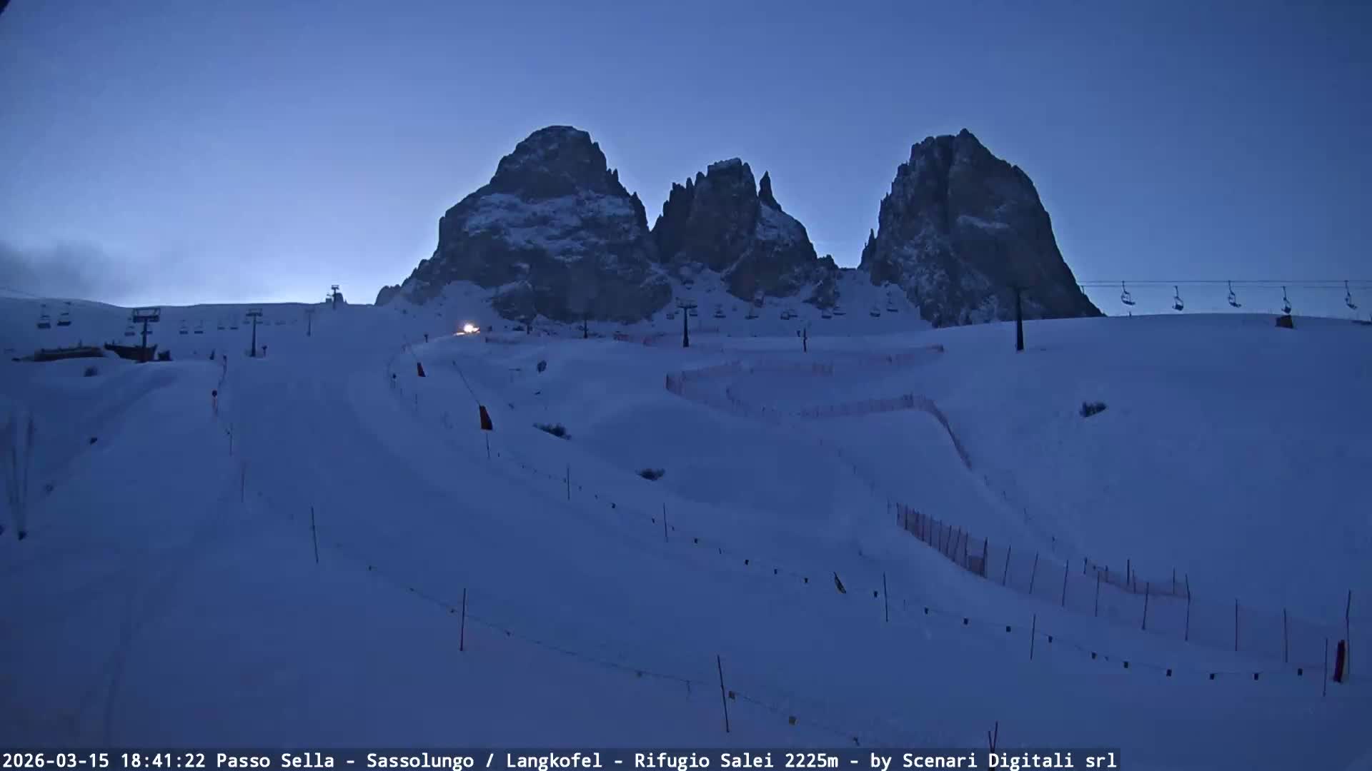 Sassolungo , Langkofel - Passo Sella Ski Slopes Dolomites Live Cam  - Bolzano, Trentino-South Tyrol, Italy