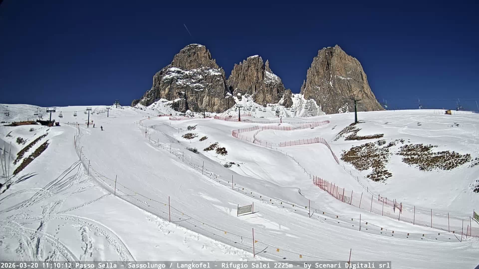 Sassolungo , Langkofel - Passo Sella Ski Slopes Dolomites Live Cam  - Bolzano, Trentino-South Tyrol, Italy