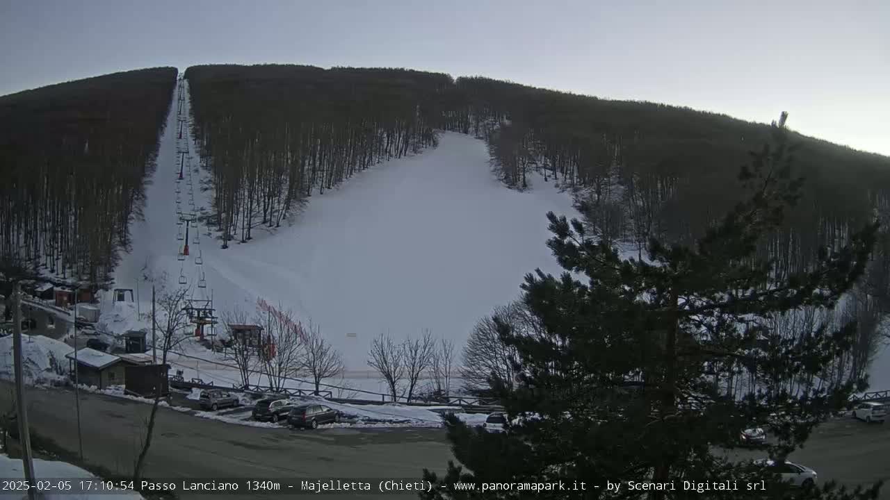 Majelletta, Passo Lanciano Ski Slope Live Cam - Chitei, Abruzzo, Italy