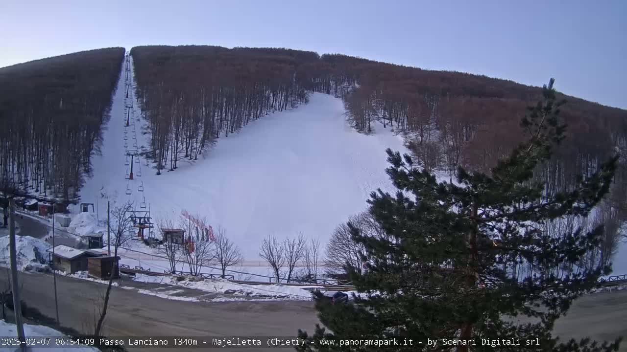 Majelletta, Passo Lanciano Ski Slope Live Cam - Chitei, Abruzzo, Italy