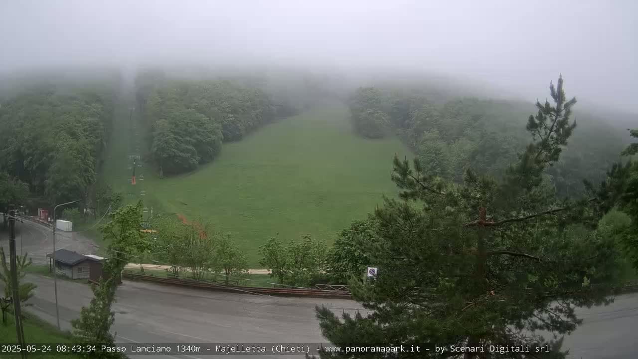 Majelletta, Passo Lanciano Ski Slope Live Cam - Chitei, Abruzzo, Italy