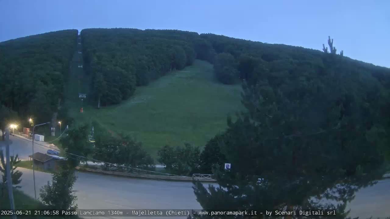 Majelletta, Passo Lanciano Ski Slope Live Cam - Chitei, Abruzzo, Italy