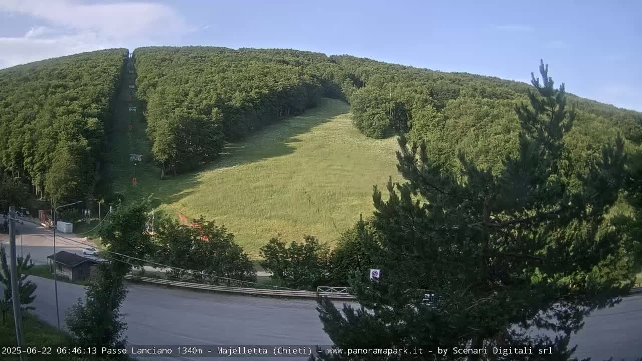 Majelletta, Passo Lanciano Ski Slope Live Cam - Chitei, Abruzzo, Italy