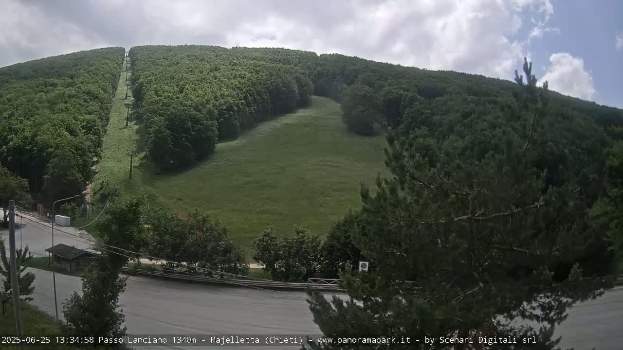 Majelletta, Passo Lanciano Ski Slope Live Cam - Chitei, Abruzzo, Italy