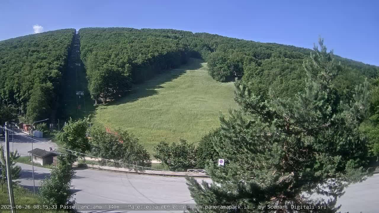 Majelletta, Passo Lanciano Ski Slope Live Cam - Chitei, Abruzzo, Italy