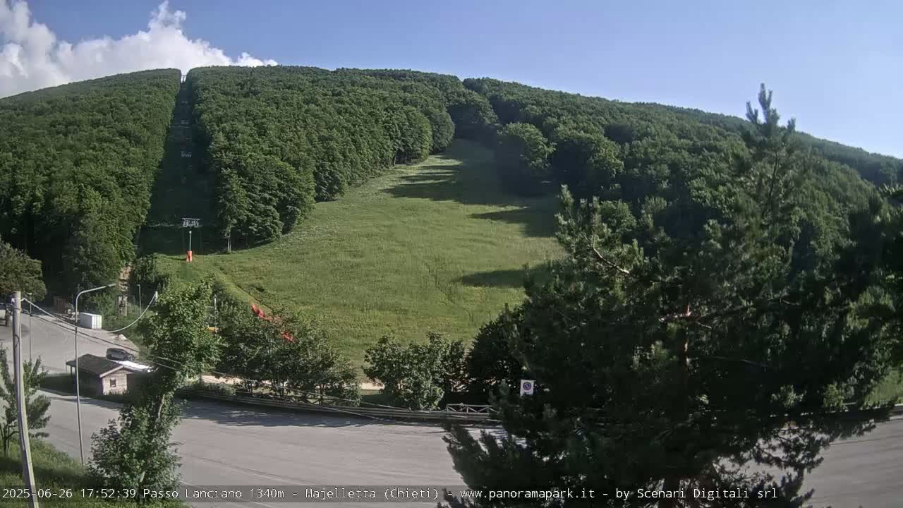 Majelletta, Passo Lanciano Ski Slope Live Cam - Chitei, Abruzzo, Italy
