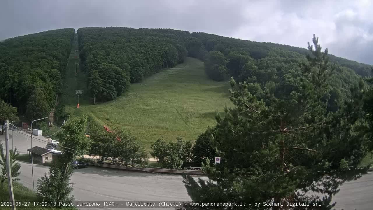 Majelletta, Passo Lanciano Ski Slope Live Cam - Chitei, Abruzzo, Italy