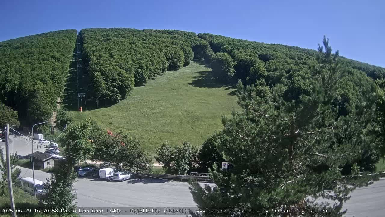 Majelletta, Passo Lanciano Ski Slope Live Cam - Chitei, Abruzzo, Italy