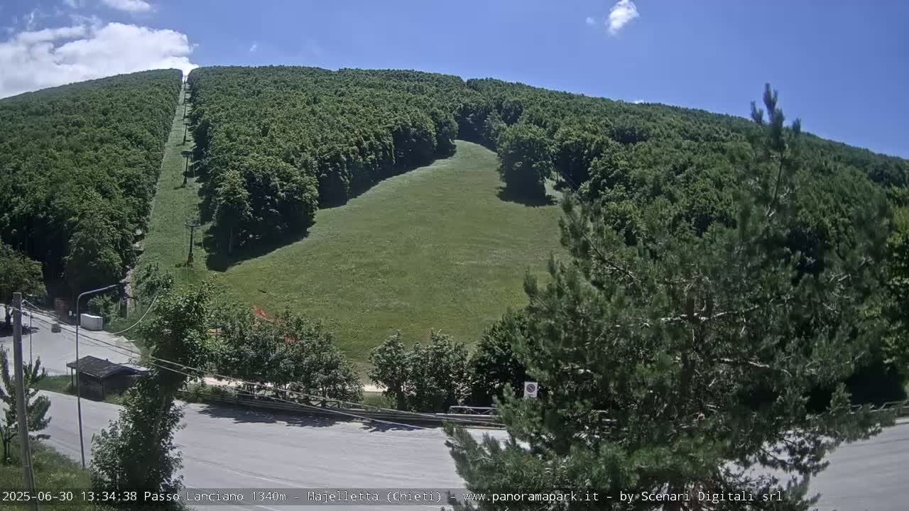 Majelletta, Passo Lanciano Ski Slope Live Cam - Chitei, Abruzzo, Italy