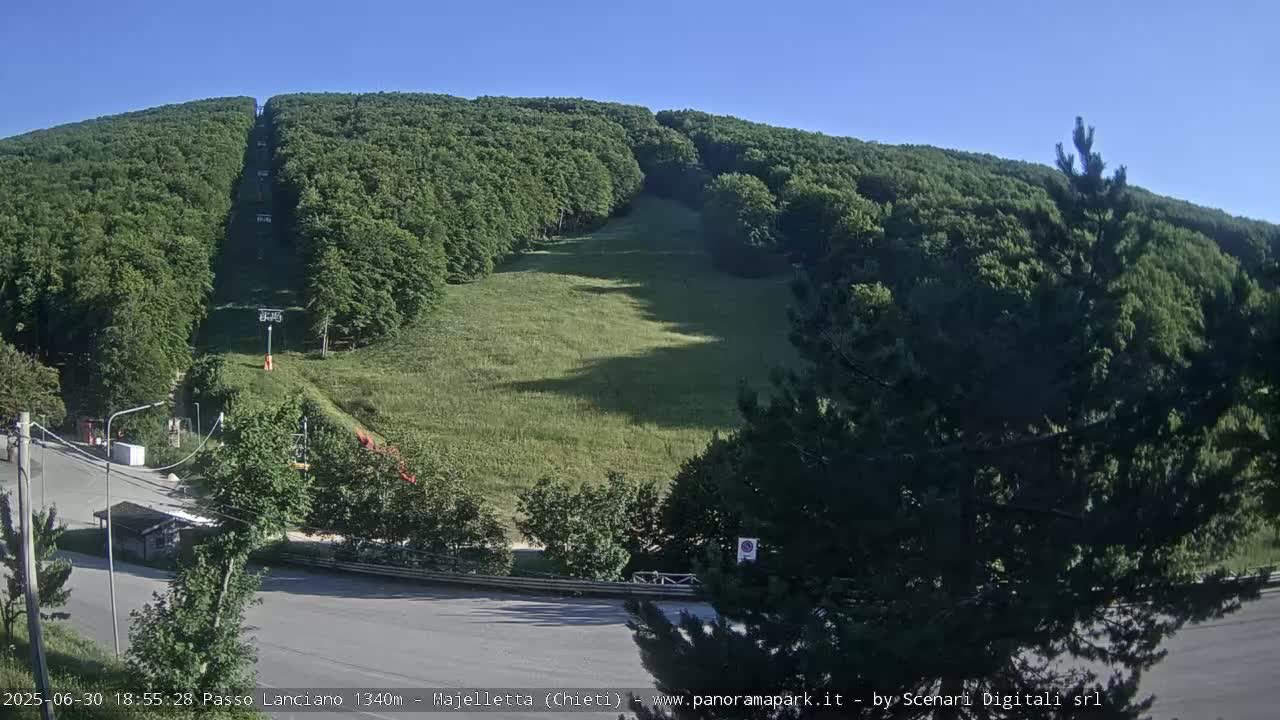 Majelletta, Passo Lanciano Ski Slope Live Cam - Chitei, Abruzzo, Italy