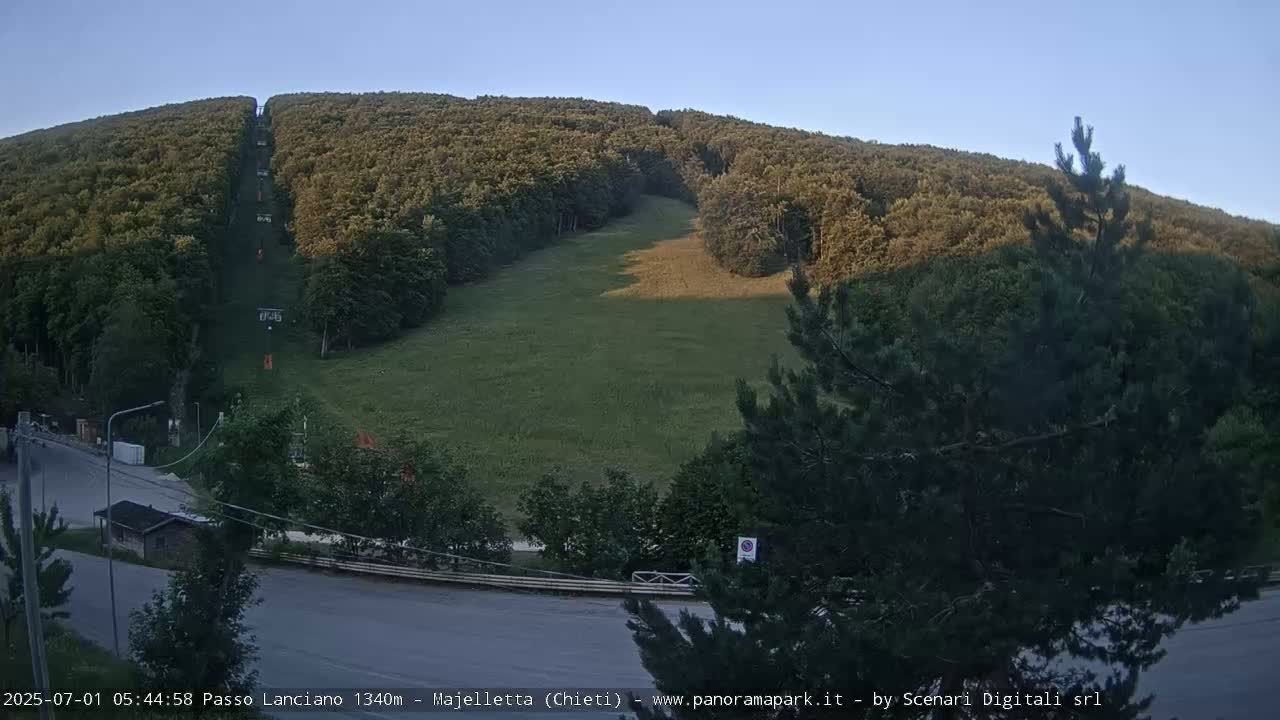 Majelletta, Passo Lanciano Ski Slope Live Cam - Chitei, Abruzzo, Italy