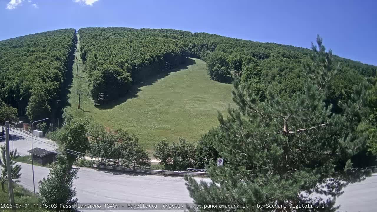 Majelletta, Passo Lanciano Ski Slope Live Cam - Chitei, Abruzzo, Italy