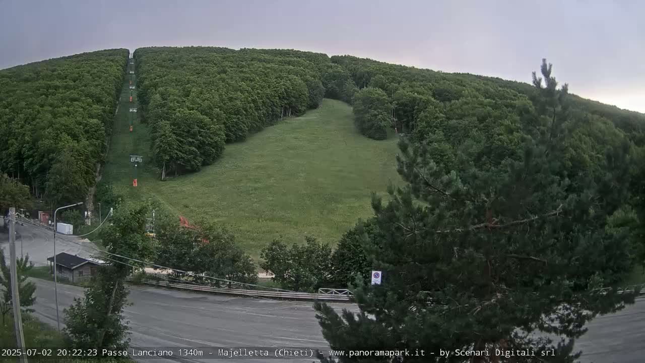 Majelletta, Passo Lanciano Ski Slope Live Cam - Chitei, Abruzzo, Italy