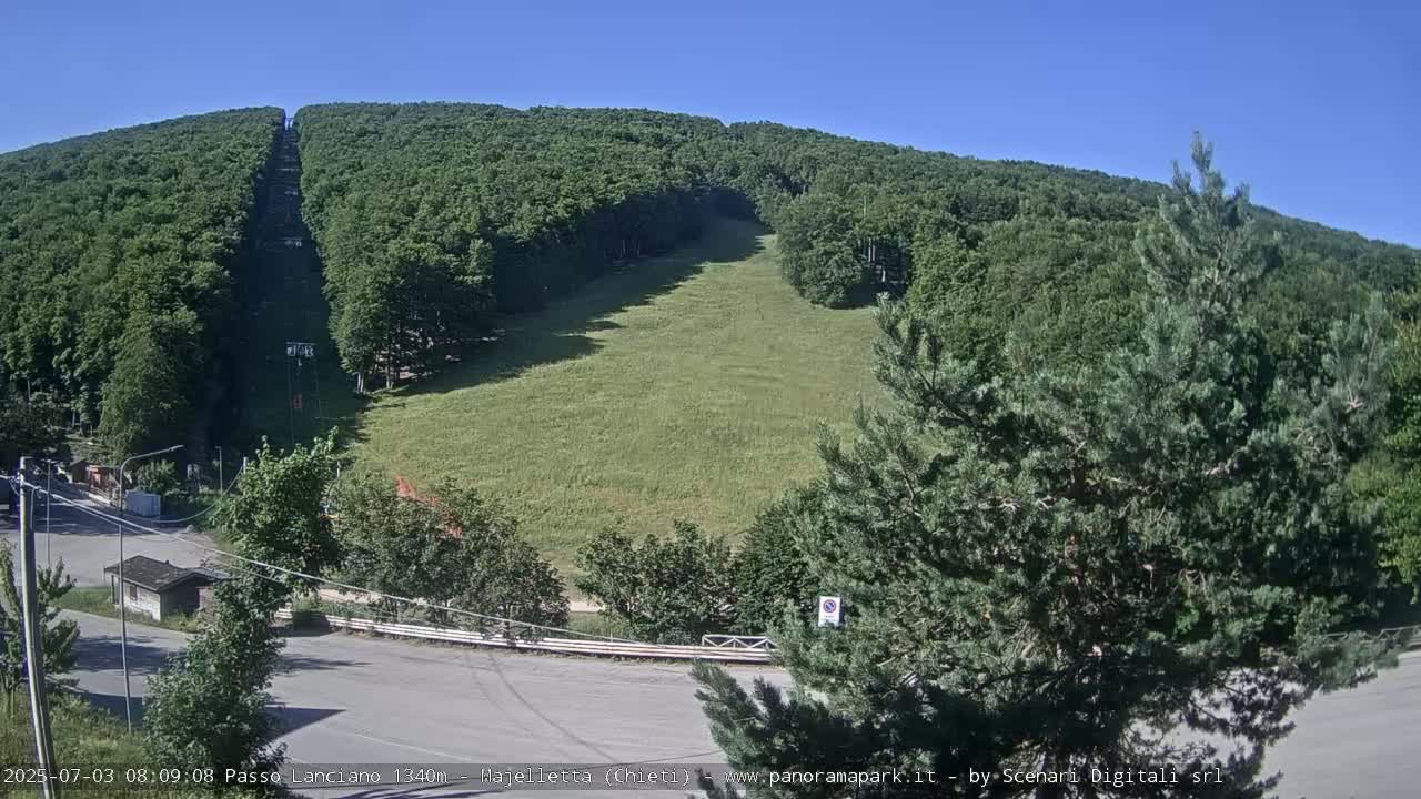 Majelletta, Passo Lanciano Ski Slope Live Cam - Chitei, Abruzzo, Italy
