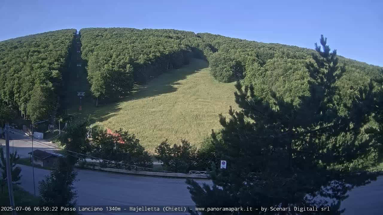 Majelletta, Passo Lanciano Ski Slope Live Cam - Chitei, Abruzzo, Italy