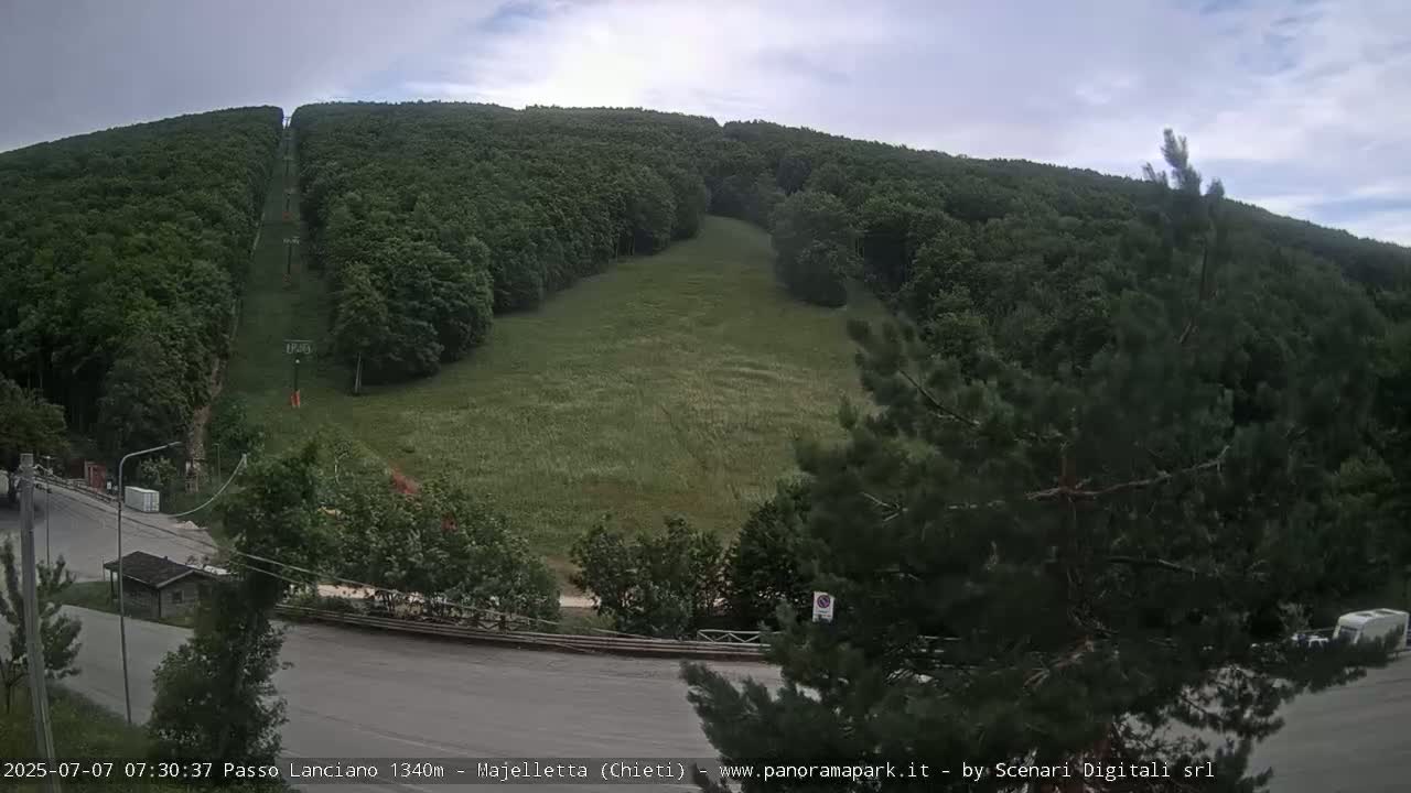 Majelletta, Passo Lanciano Ski Slope Live Cam - Chitei, Abruzzo, Italy