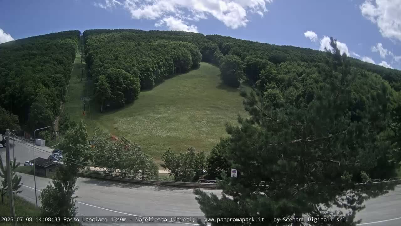 Majelletta, Passo Lanciano Ski Slope Live Cam - Chitei, Abruzzo, Italy