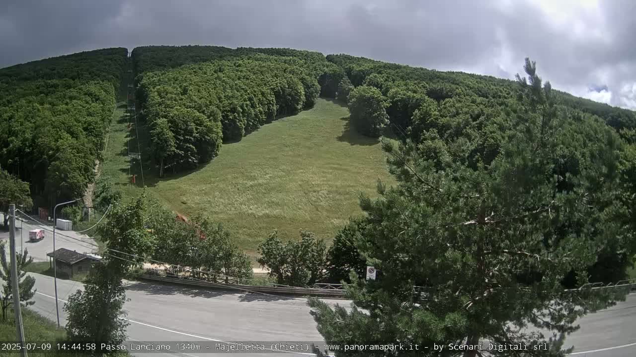 Majelletta, Passo Lanciano Ski Slope Live Cam - Chitei, Abruzzo, Italy