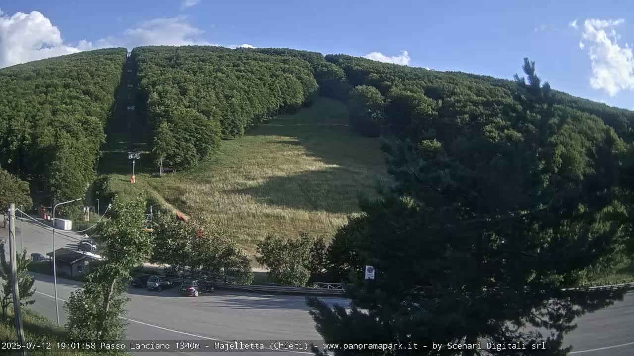 Majelletta, Passo Lanciano Ski Slope Live Cam - Chitei, Abruzzo, Italy