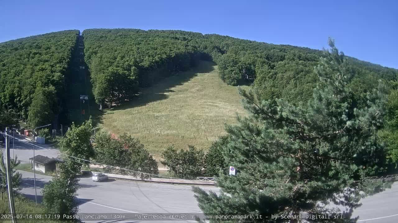 Majelletta, Passo Lanciano Ski Slope Live Cam - Chitei, Abruzzo, Italy