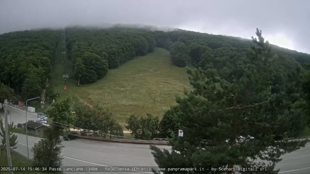 Majelletta, Passo Lanciano Ski Slope Live Cam - Chitei, Abruzzo, Italy