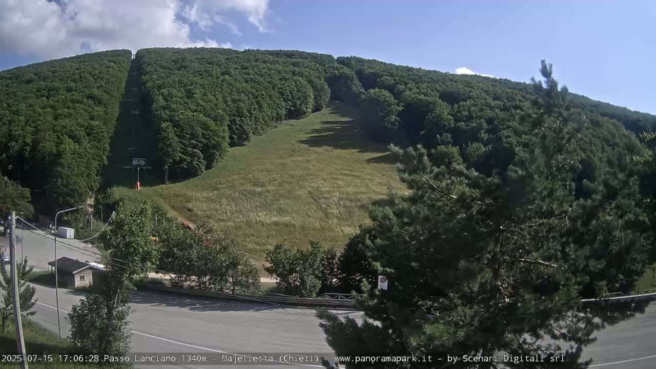 Majelletta, Passo Lanciano Ski Slope Live Cam - Chitei, Abruzzo, Italy