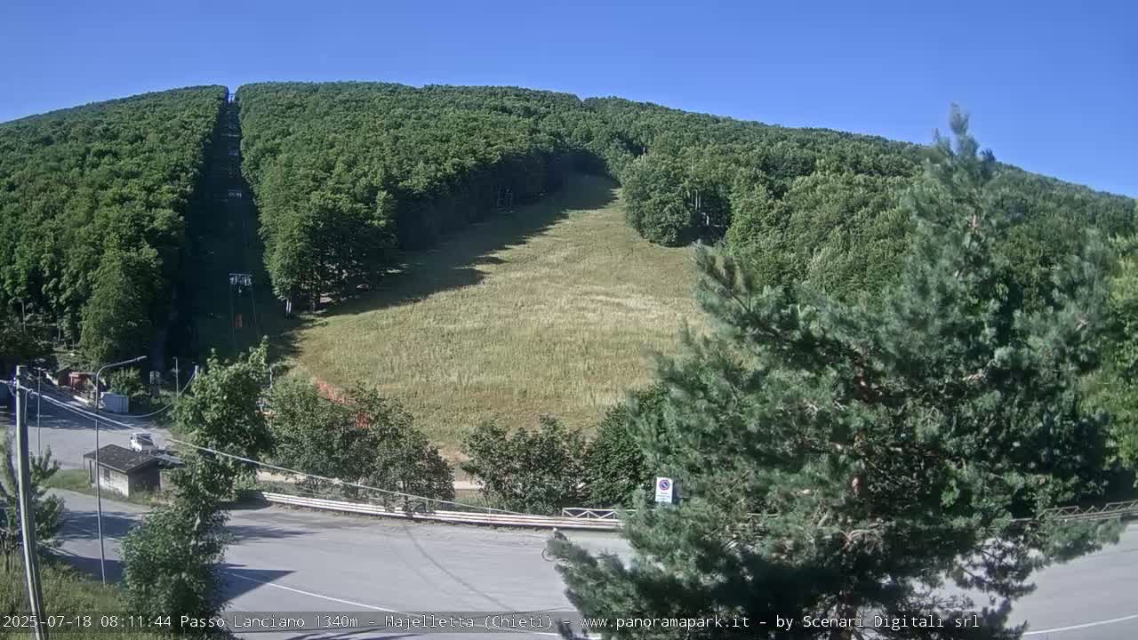 Majelletta, Passo Lanciano Ski Slope Live Cam - Chitei, Abruzzo, Italy