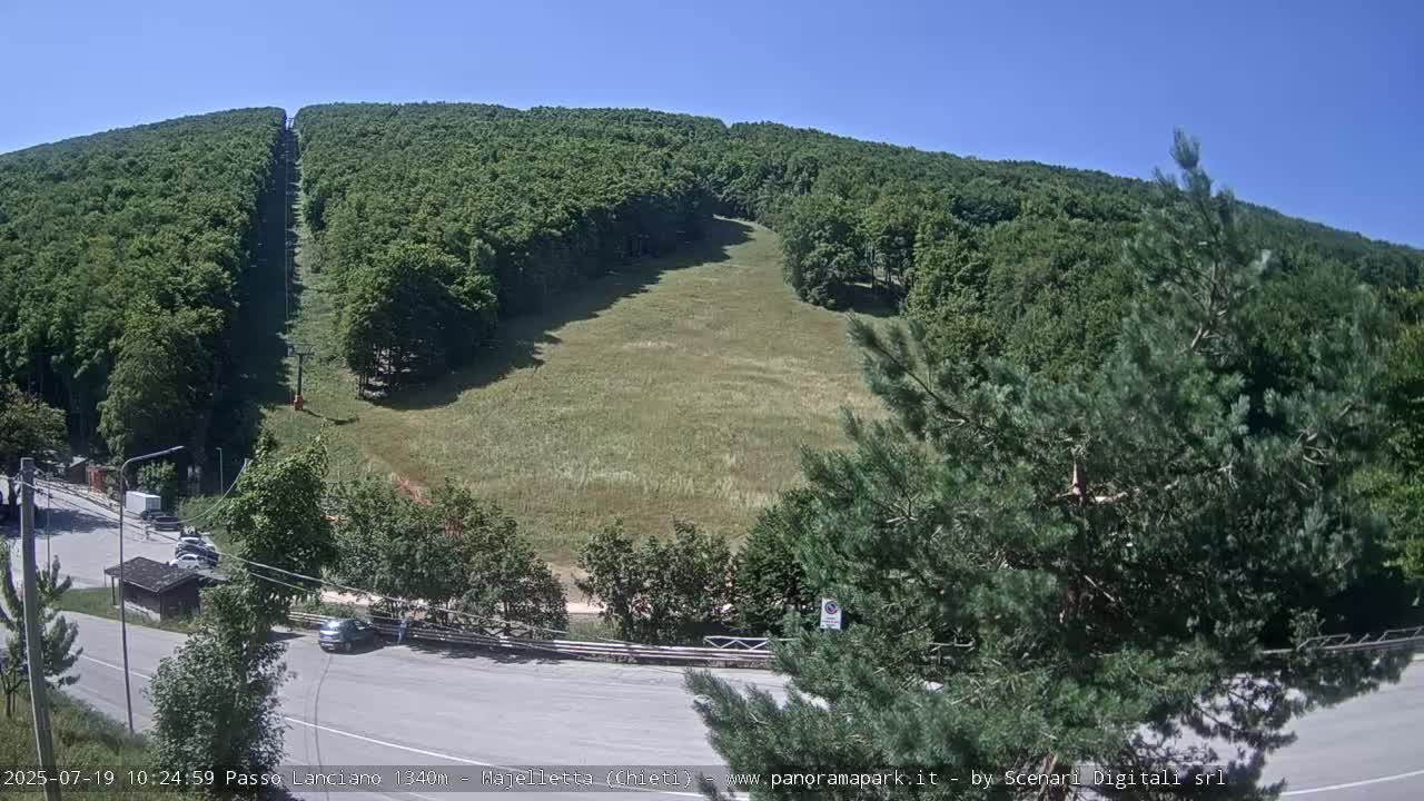 Majelletta, Passo Lanciano Ski Slope Live Cam - Chitei, Abruzzo, Italy