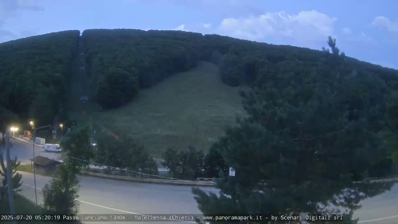 Majelletta, Passo Lanciano Ski Slope Live Cam - Chitei, Abruzzo, Italy