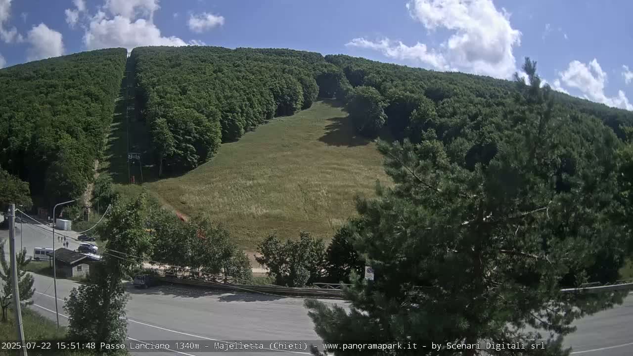 Majelletta, Passo Lanciano Ski Slope Live Cam - Chitei, Abruzzo, Italy