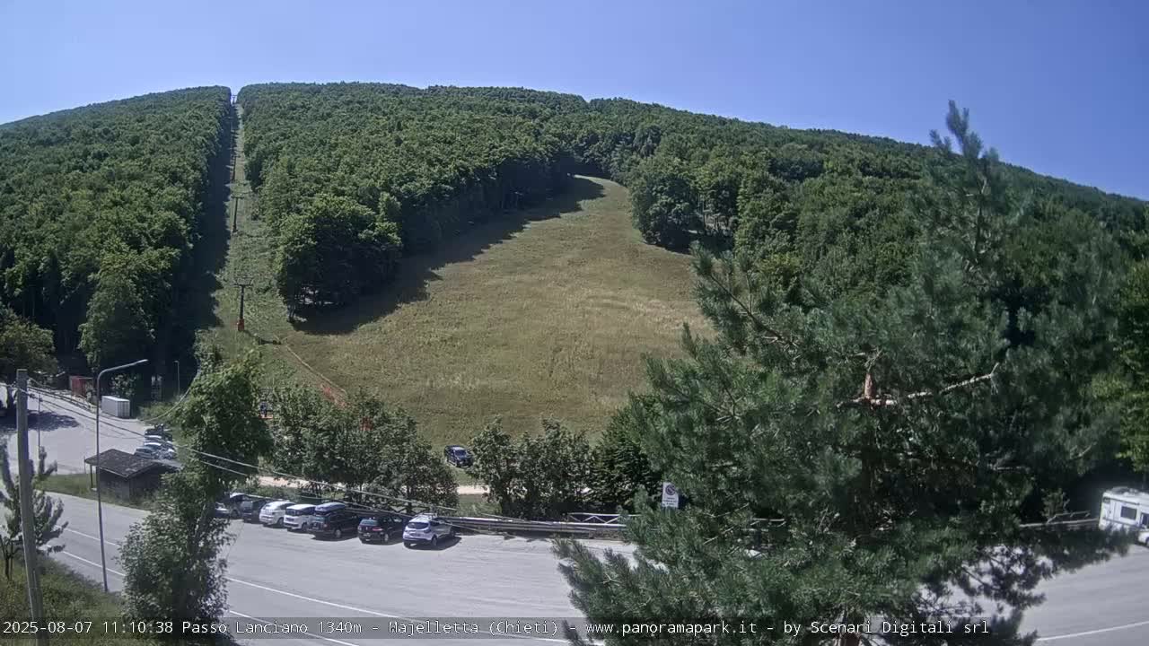 Majelletta, Passo Lanciano Ski Slope Live Cam - Chitei, Abruzzo, Italy