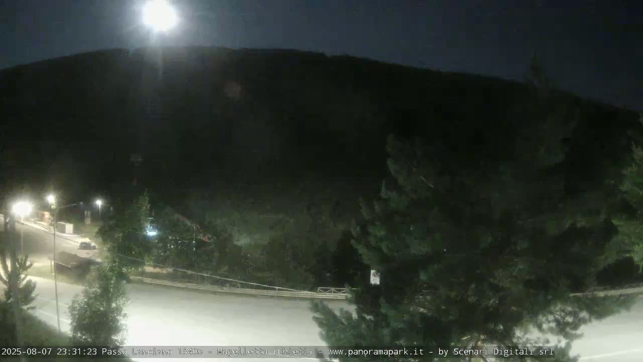 Majelletta, Passo Lanciano Ski Slope Live Cam - Chitei, Abruzzo, Italy