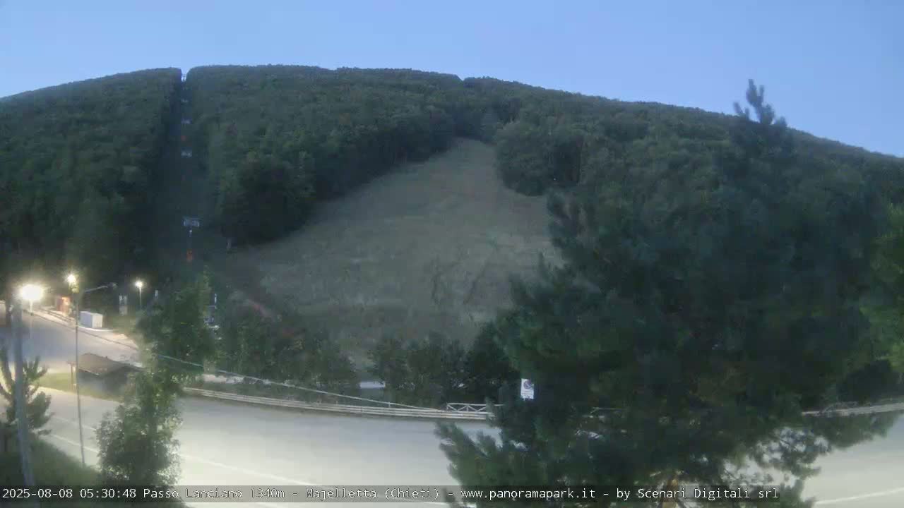 Majelletta, Passo Lanciano Ski Slope Live Cam - Chitei, Abruzzo, Italy