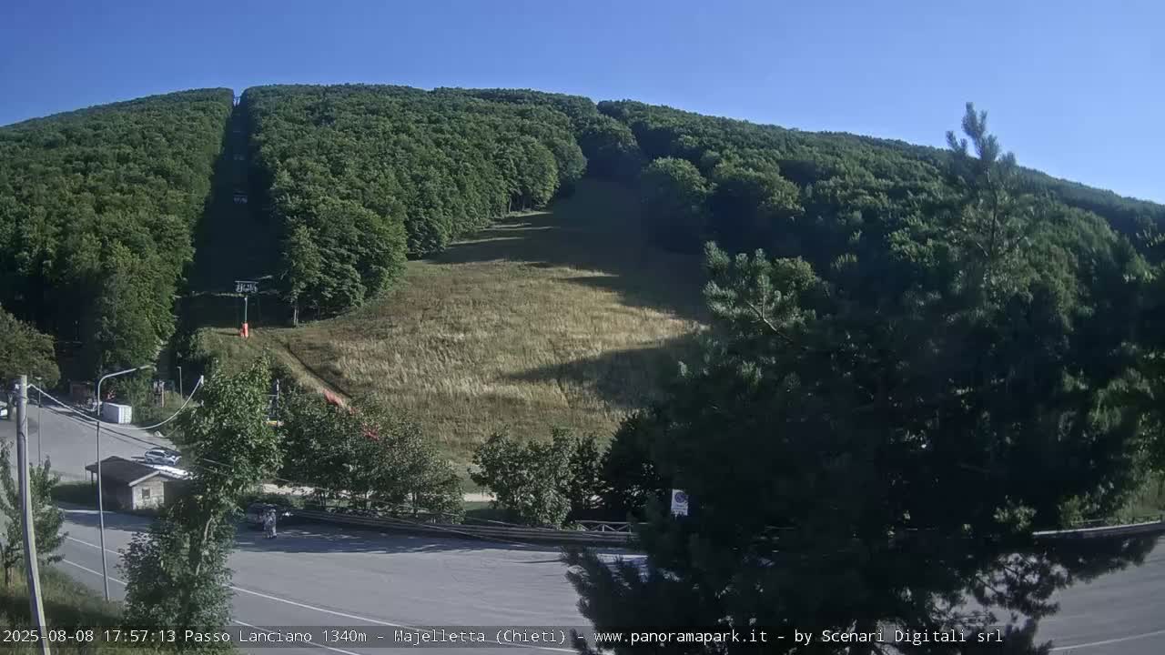 Majelletta, Passo Lanciano Ski Slope Live Cam - Chitei, Abruzzo, Italy