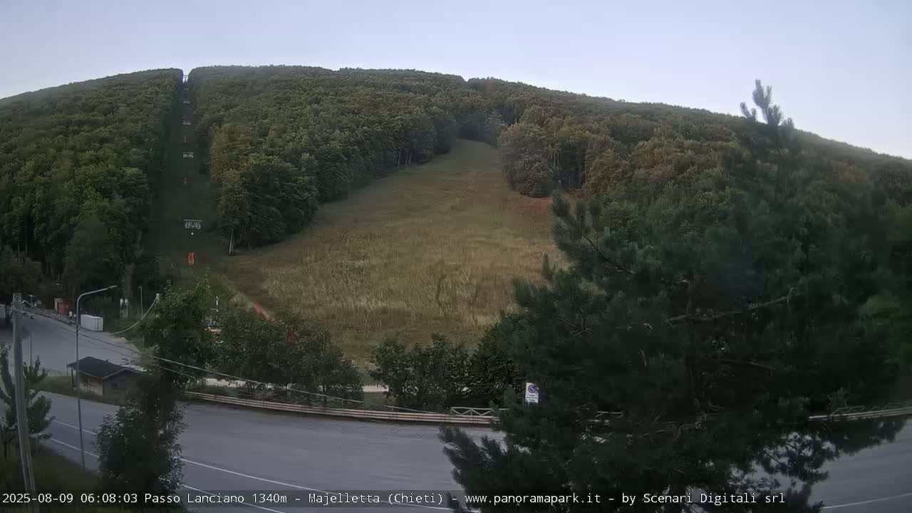 Majelletta, Passo Lanciano Ski Slope Live Cam - Chitei, Abruzzo, Italy