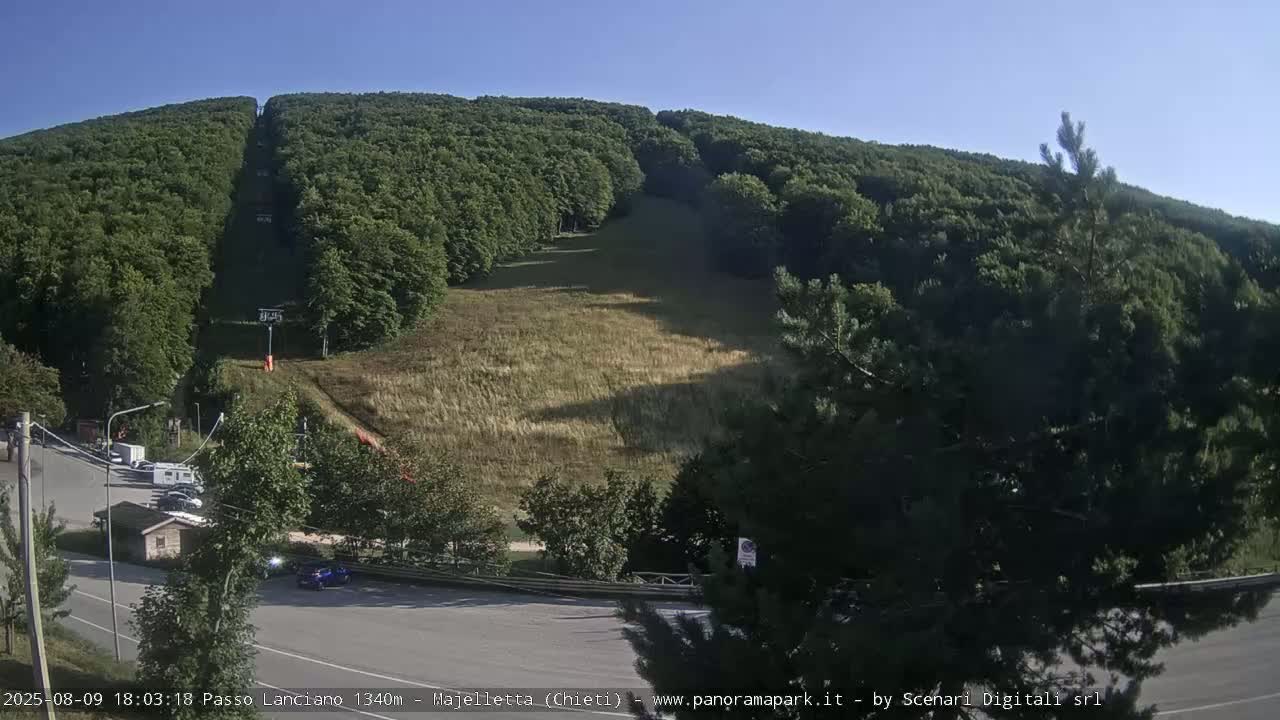 Majelletta, Passo Lanciano Ski Slope Live Cam - Chitei, Abruzzo, Italy