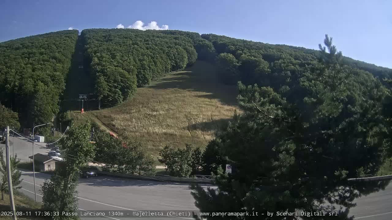 Majelletta, Passo Lanciano Ski Slope Live Cam - Chitei, Abruzzo, Italy