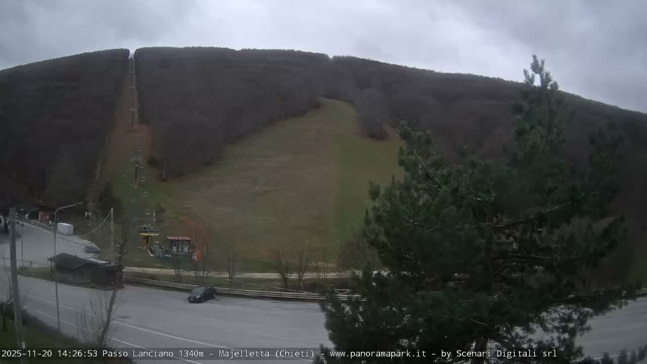 Majelletta, Passo Lanciano Ski Slope Live Cam - Chitei, Abruzzo, Italy