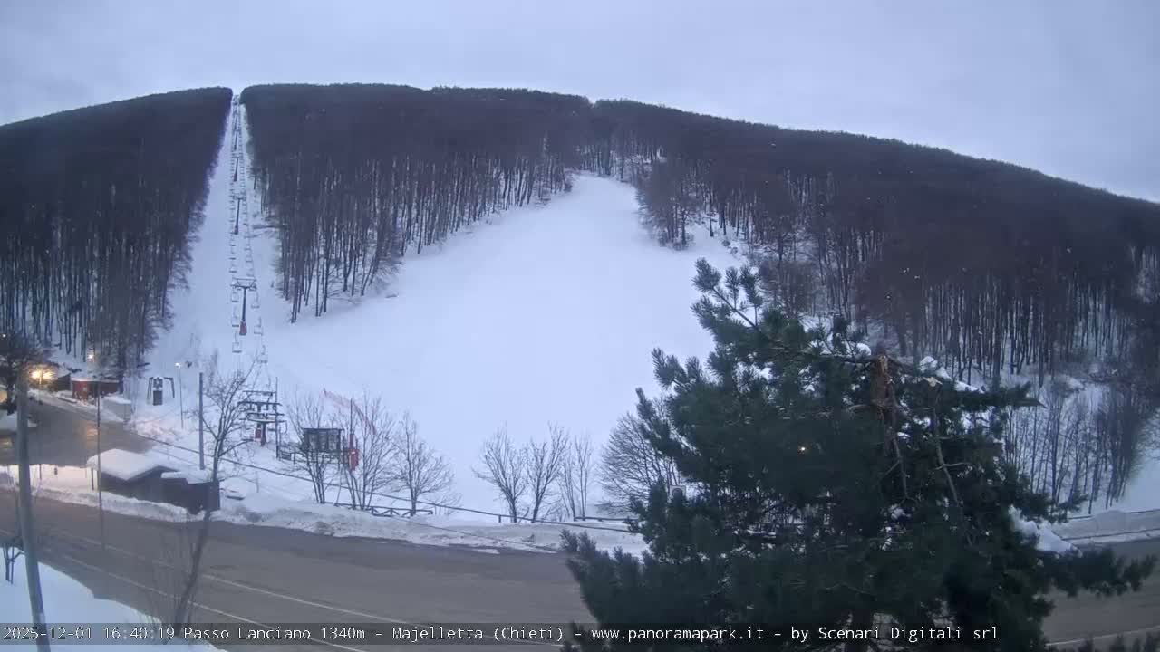Majelletta, Passo Lanciano Ski Slope Live Cam - Chitei, Abruzzo, Italy