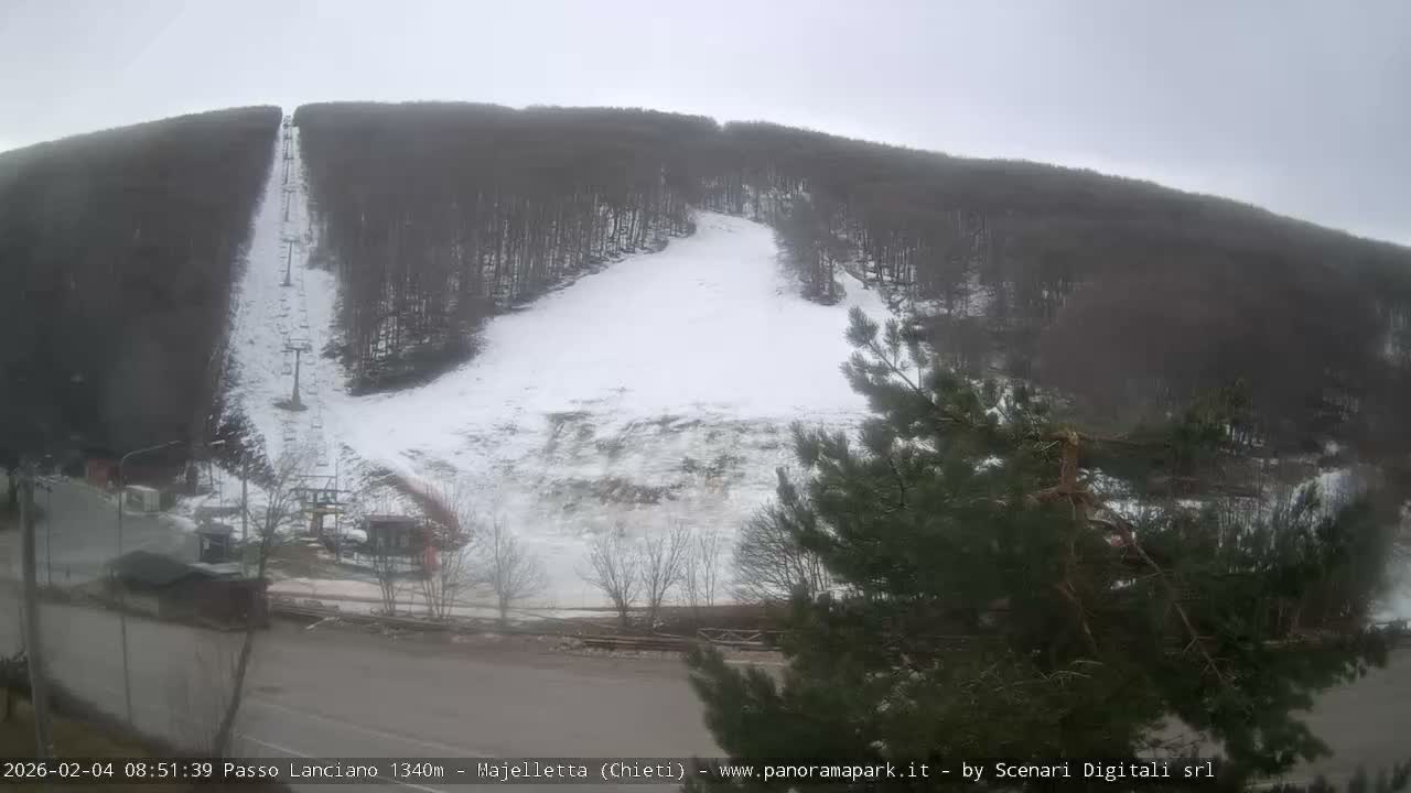 Majelletta, Passo Lanciano Ski Slope Live Cam - Chitei, Abruzzo, Italy