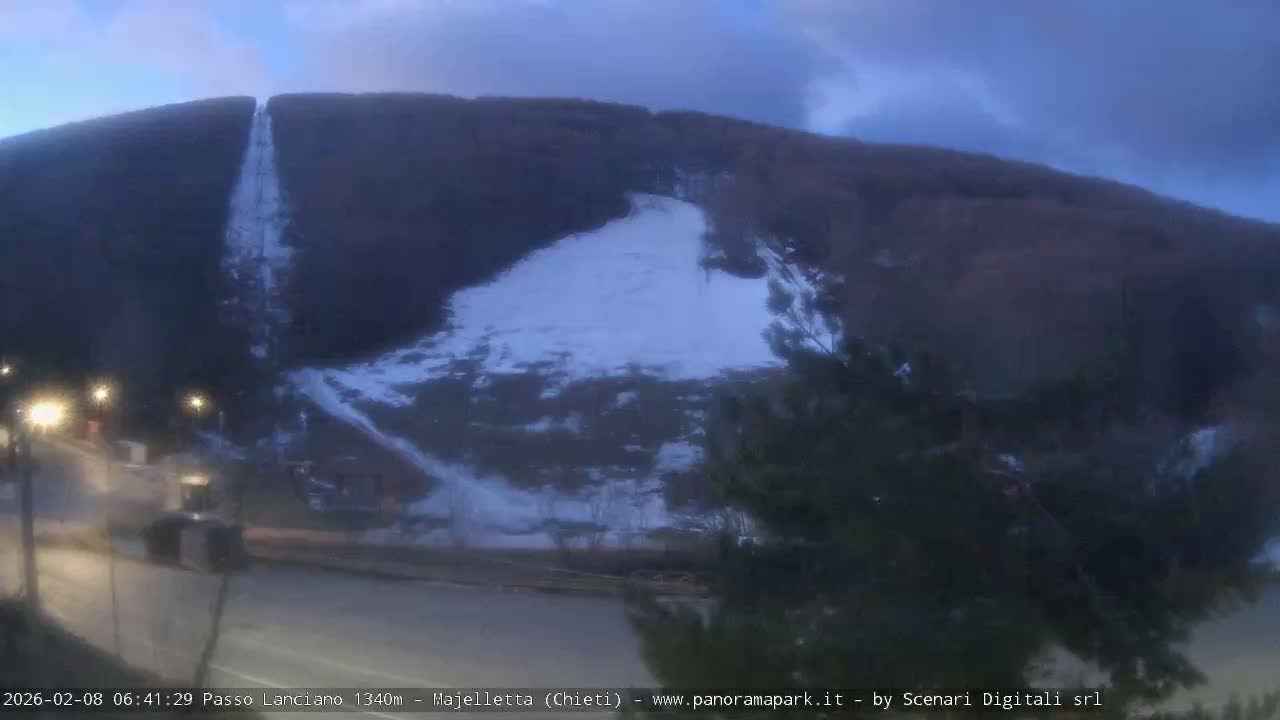 Majelletta, Passo Lanciano Ski Slope Live Cam - Chitei, Abruzzo, Italy