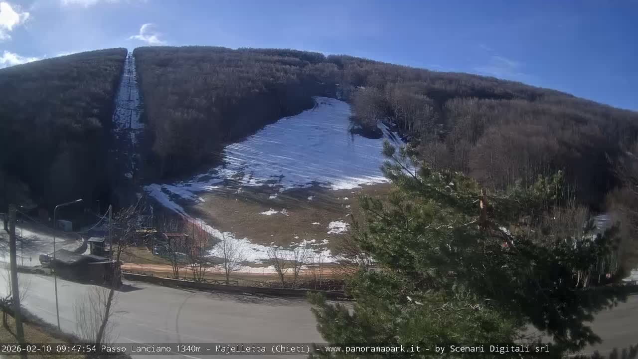 Majelletta, Passo Lanciano Ski Slope Live Cam - Chitei, Abruzzo, Italy