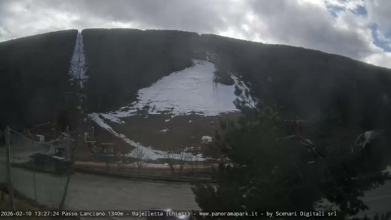 Majelletta, Passo Lanciano Ski Slope Live Cam - Chitei, Abruzzo, Italy
