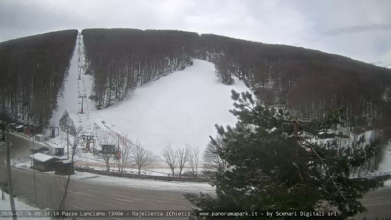 Majelletta, Passo Lanciano Ski Slope Live Cam - Chitei, Abruzzo, Italy