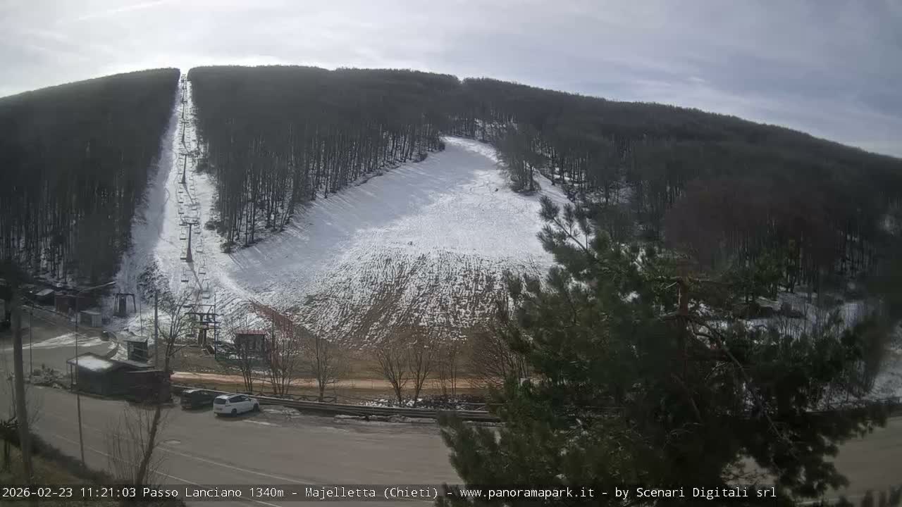 Majelletta, Passo Lanciano Ski Slope Live Cam - Chitei, Abruzzo, Italy
