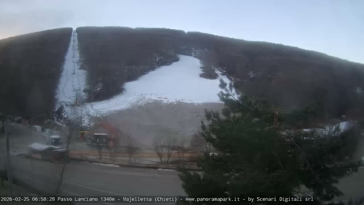 Majelletta, Passo Lanciano Ski Slope Live Cam - Chitei, Abruzzo, Italy